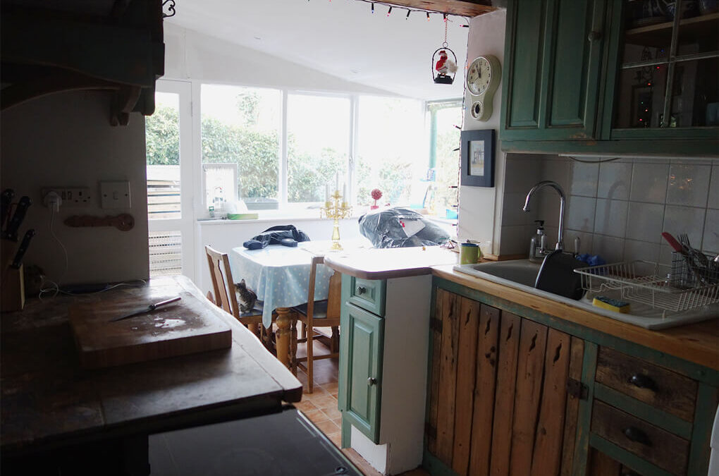 cottage-in-hampshire-before-kitchen-renovation